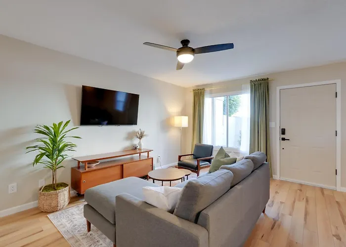 2 Mi To Old Town: W/ Pool Access & Patio * Scottsdale