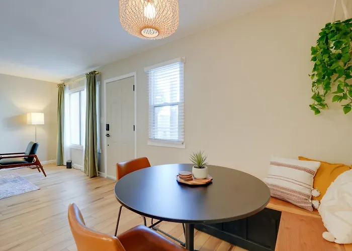 Holiday home 2 Mi To Old Town: W/ Pool Access & Patio Scottsdale