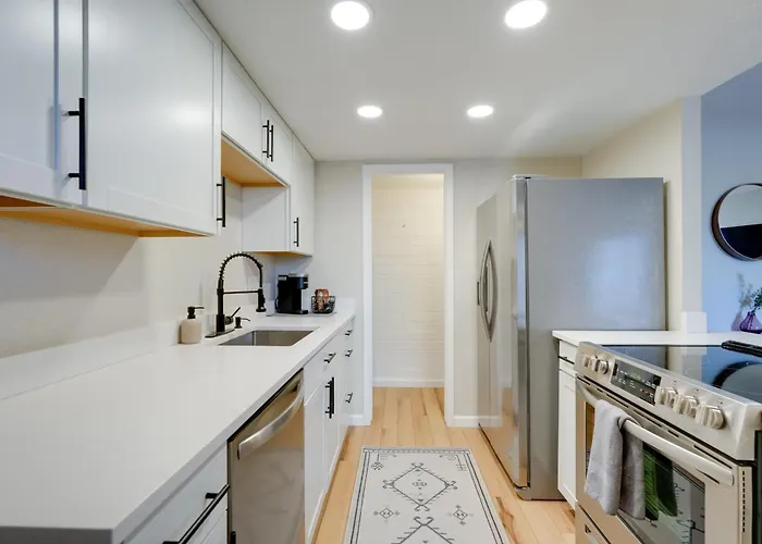 2 Mi To Old Town: W/ Pool Access & Patio Scottsdale