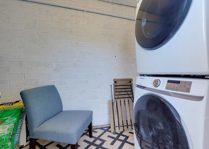 2 Mi To Old Town: W/ Pool Access & Patio Scottsdale