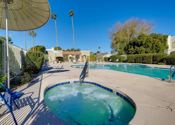 2 Mi To Old Town: W/ Pool Access & Patio